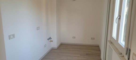 4-Zimmer Wohnung in Parma, Italy, Nr. 15301 7