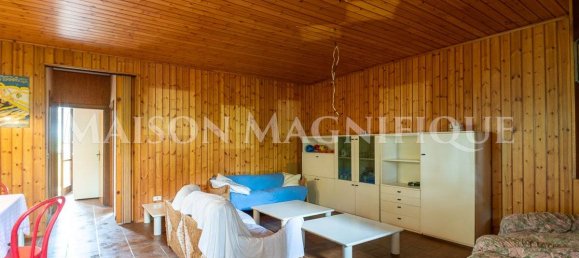 2 bedrooms House in Comacchio, Italy No. 281953 3