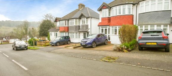 3 bedrooms House in Kenley, United Kingdom No. 8025 46