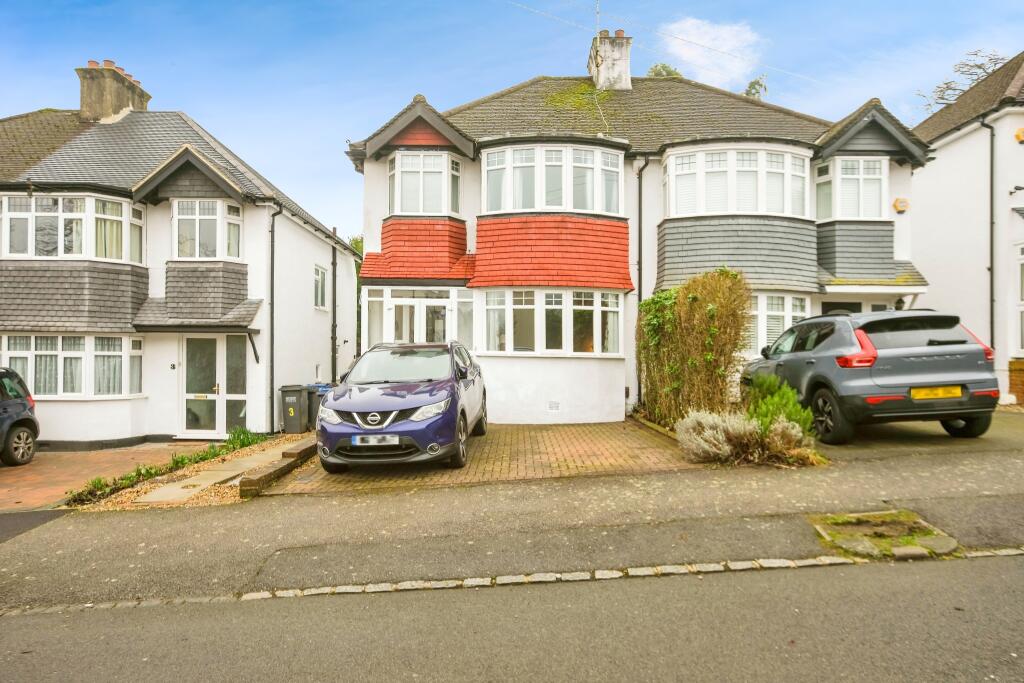 3 bedrooms House in Kenley, United Kingdom No. 8025