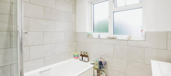 3 bedrooms House in Kenley, United Kingdom No. 8025 21