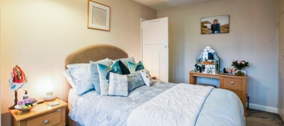 3 bedrooms House in Kenley, United Kingdom No. 8025 27