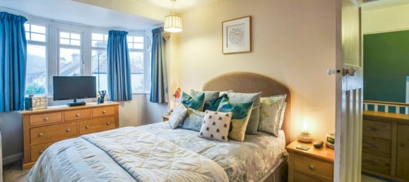 3 bedrooms House in Kenley, United Kingdom No. 8025 15