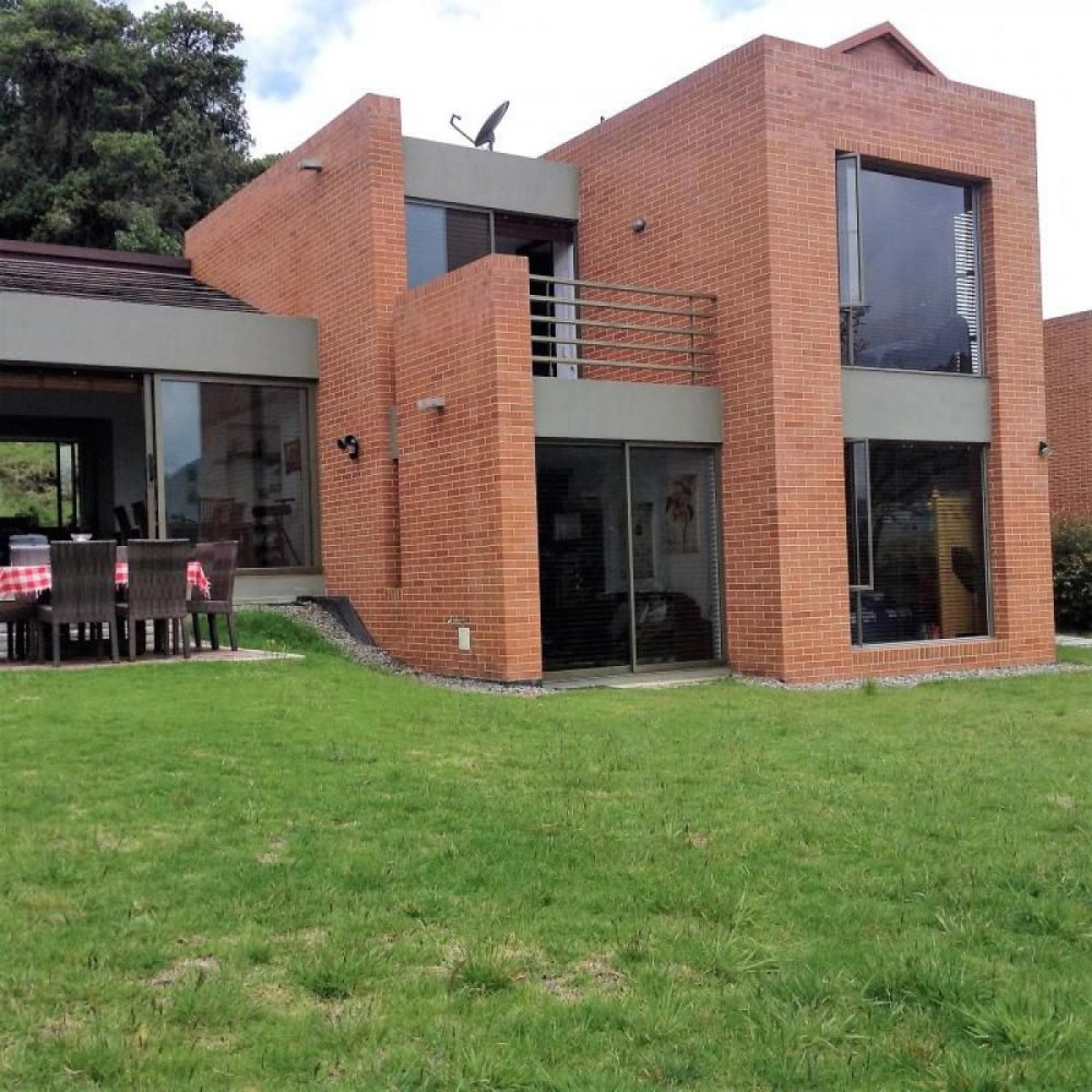 3 bedrooms House in Cundinamarca, Colombia No. 1431