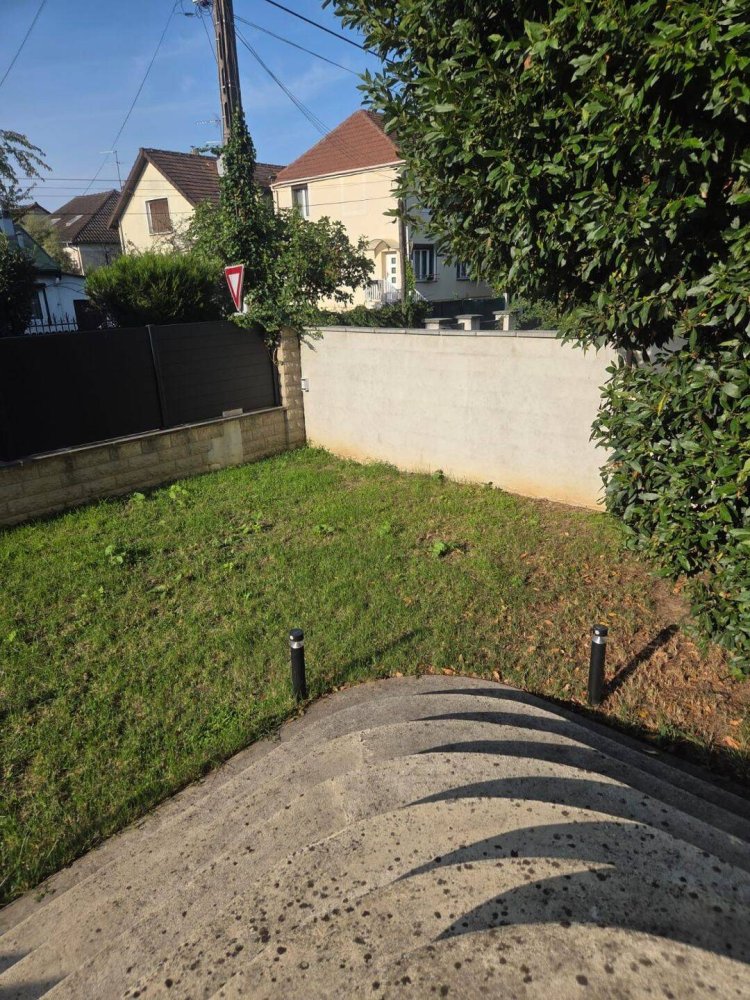 4 bedrooms House in Athis-Mons, France No. 328446