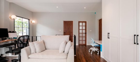 3 bedrooms Cafe / restaurant in Bangkok, Thailand No. 6348 9