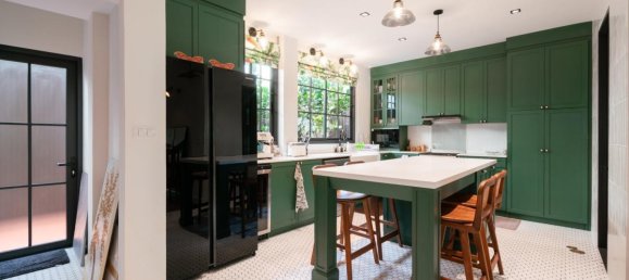 3 bedrooms Cafe / restaurant in Bangkok, Thailand No. 6348 12