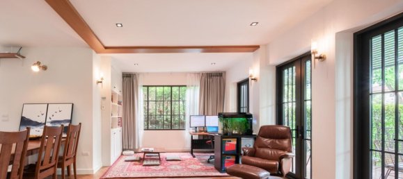 3 bedrooms Cafe / restaurant in Bangkok, Thailand No. 6348 10