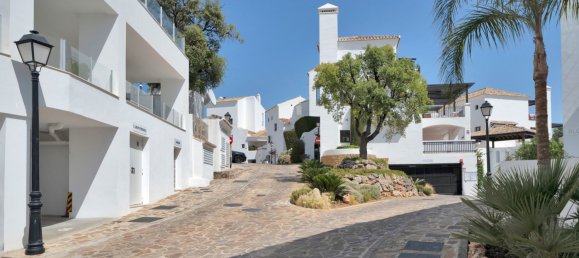 3 bedrooms Duplex in Marbella, Spain No. 103796 2