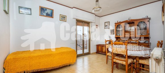 3 rooms Apartment in Rome, Italy No. 151635 2
