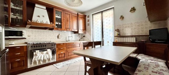 3 bedrooms Villa in Quintano, Italy No. 324753 8