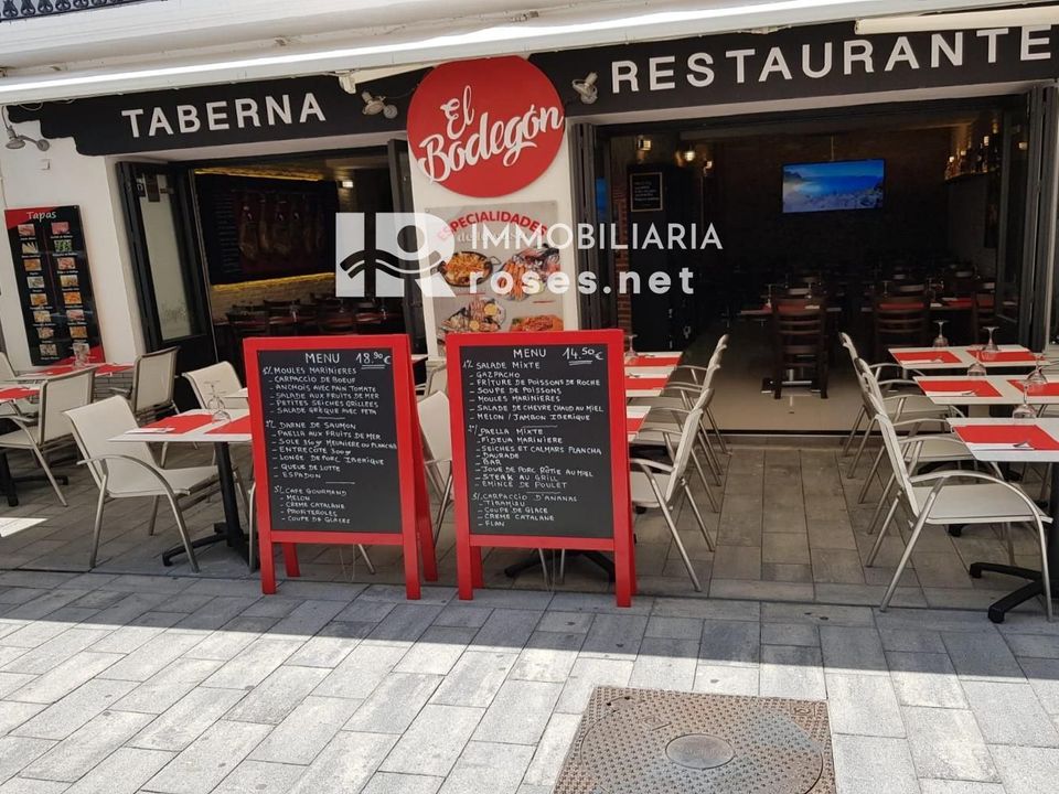 291m² Commercial property in Roses, Spain No. 179120