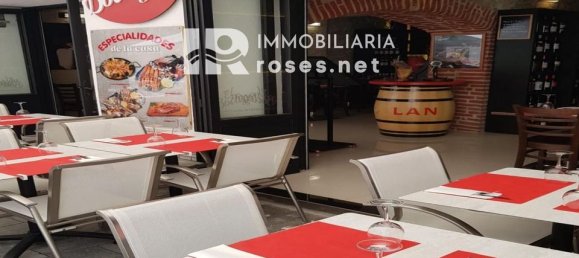 291m² Commercial property in Roses, Spain No. 179120 2