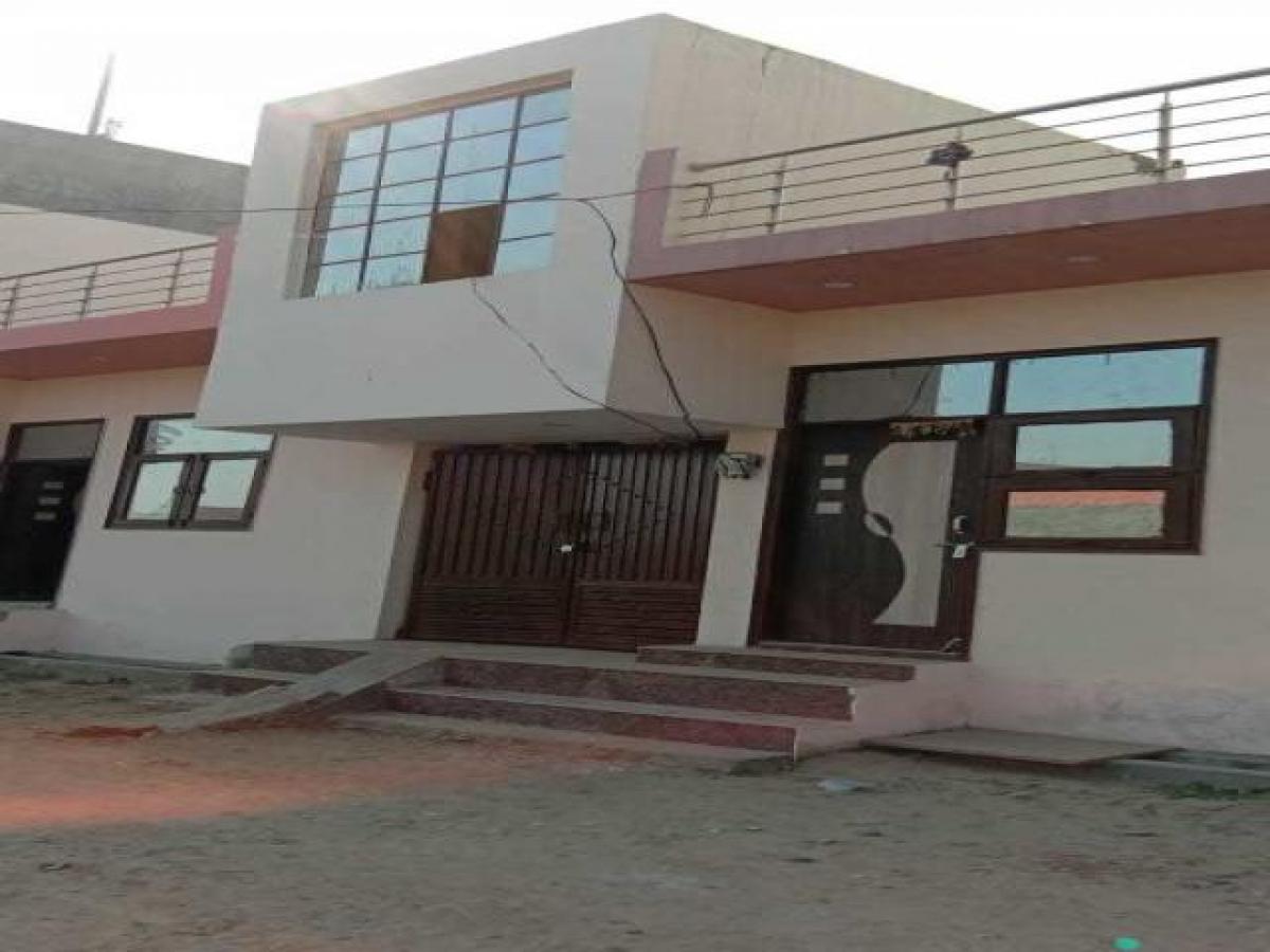 2 bedrooms House in Ghaziabad, India No. 26852