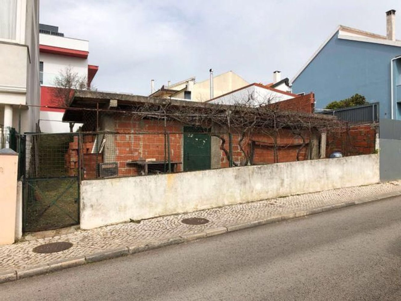  قطعة أرض في Odivelas, Portugal 204متر مربع رقم 69248