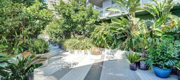 1 Schlafzimmer Gewerbliche Immobilien in Miami, USA, Nr. 615627 22