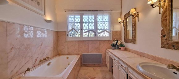 6 bedrooms Villa in Nice, France No. 298401 13