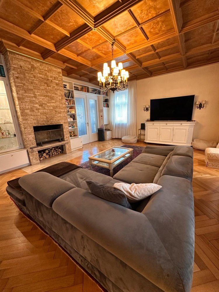 Villa de 5 dormitorios en Bad Kissingen, Germany No. 273984