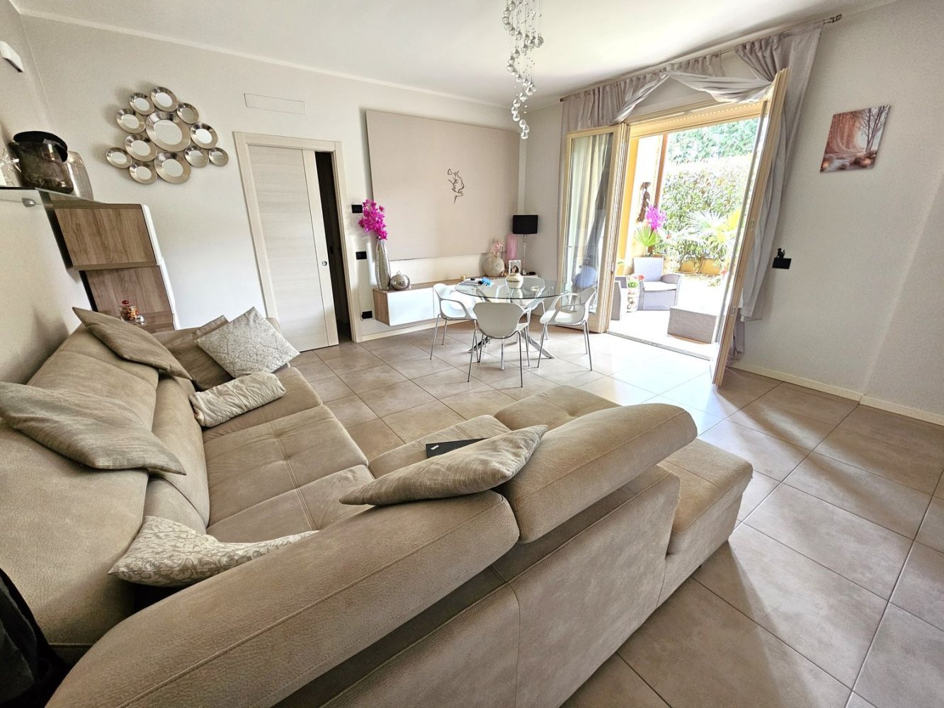 3 Schlafzimmer Wohnung in Legnano, Italy, Nr. 394580