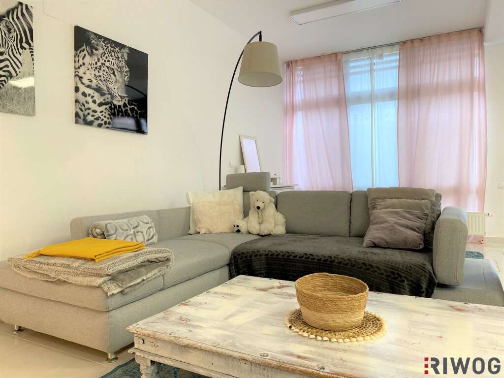 4غرفة عقار تجاري في Wiener Neustadt, Austria رقم 100789