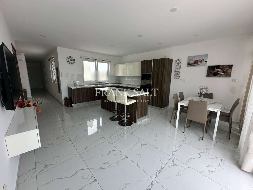 3 bedrooms Penthouse in Marsaskala, Malta No. 11541