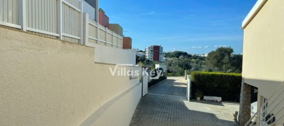 Casa de 4 dormitorios en Portimao, Portugal No. 109288 4