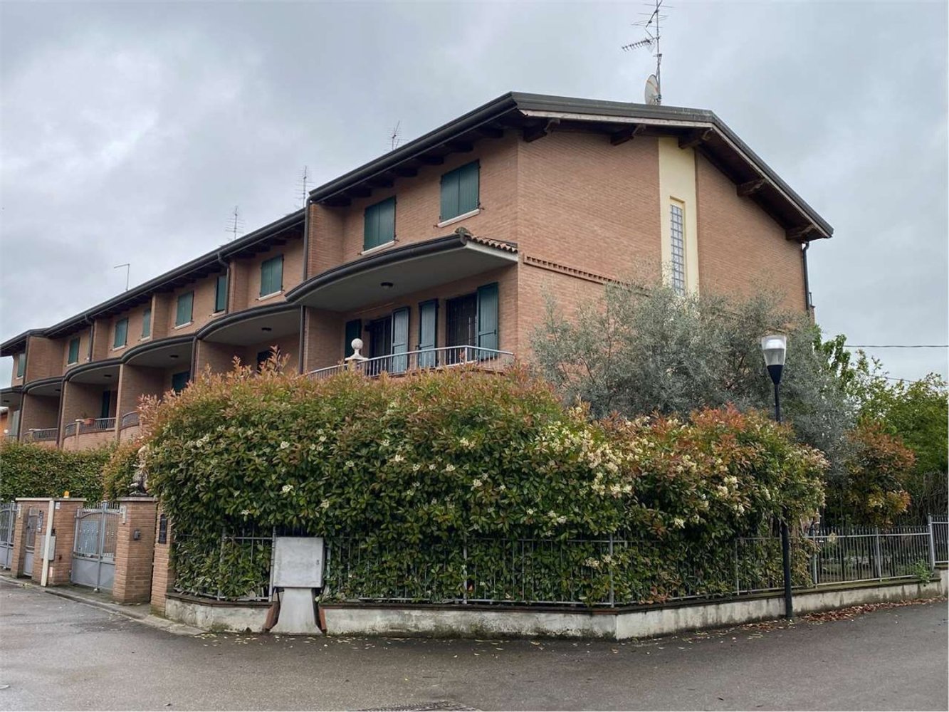 7 rooms House in Campogalliano, Italy No. 105520