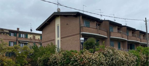 7 rooms House in Campogalliano, Italy No. 105520 2