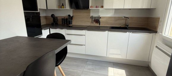 Casa de 3 dormitorios en Porcheville, France No. 334566 2