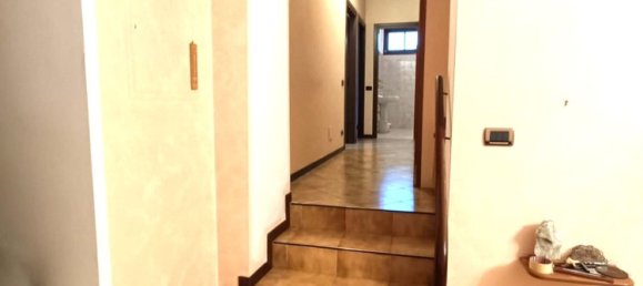 Квартира с 3 комнатами в Лурате Каччивио, Италия № 173241 6