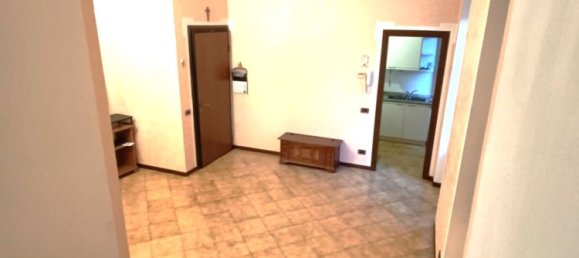 Квартира с 3 комнатами в Лурате Каччивио, Италия № 173241 3