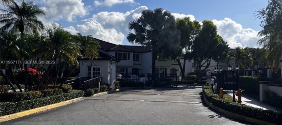 3 Schlafzimmer Doppelhaus in Miami, USA, Nr. 615939 18