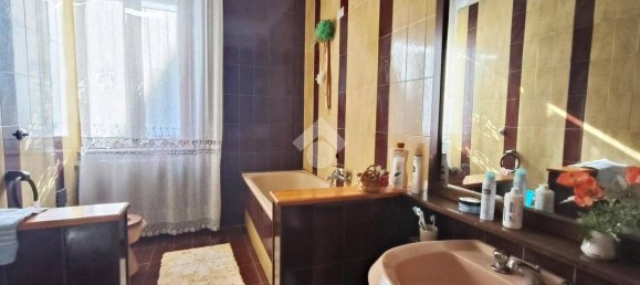 Квартира с 3 спальнями в Гвальдо Тадино, Италия № 356568 22