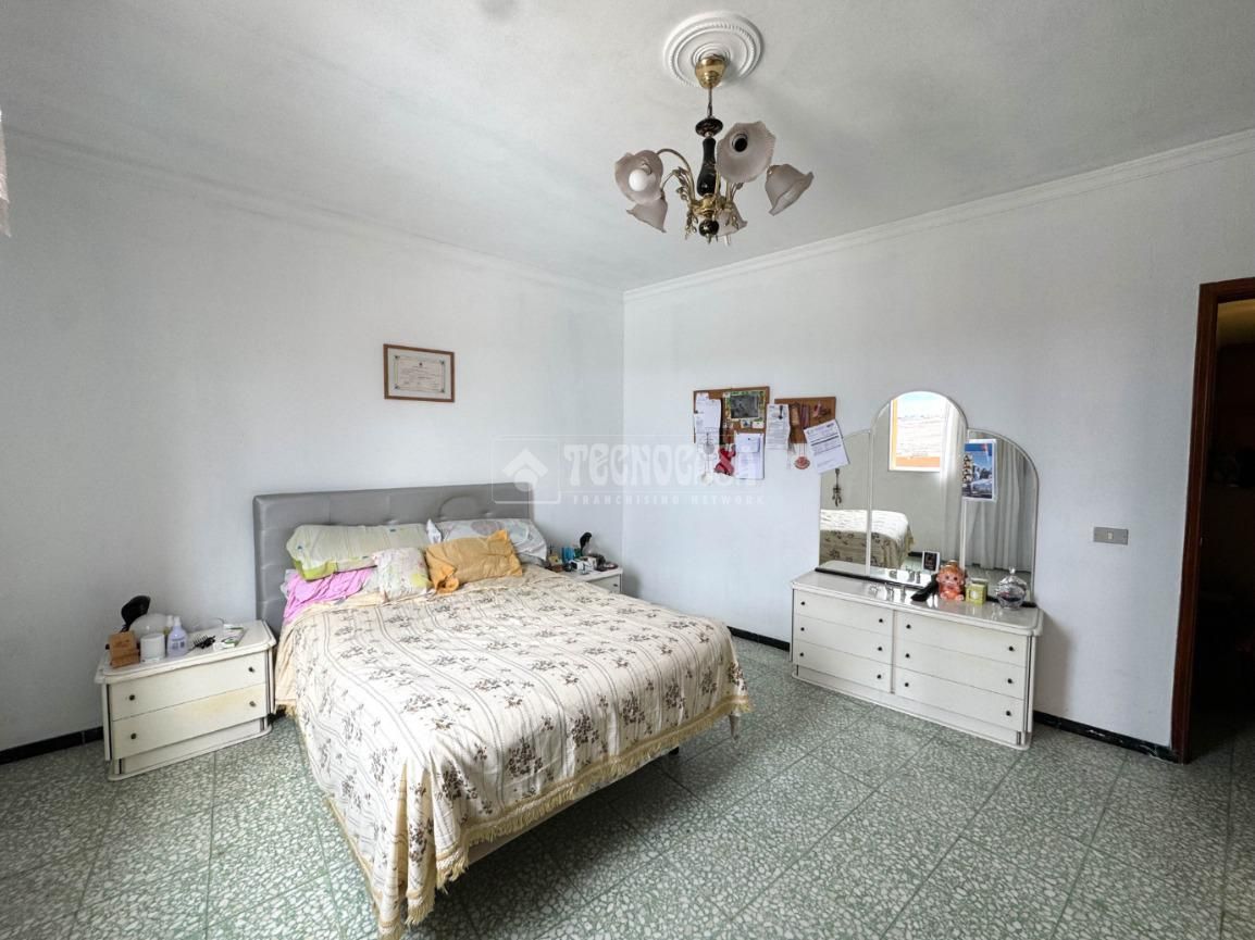 4 bedrooms Apartment in Las Palmas De Gran Canaria, Spain No. 200043
