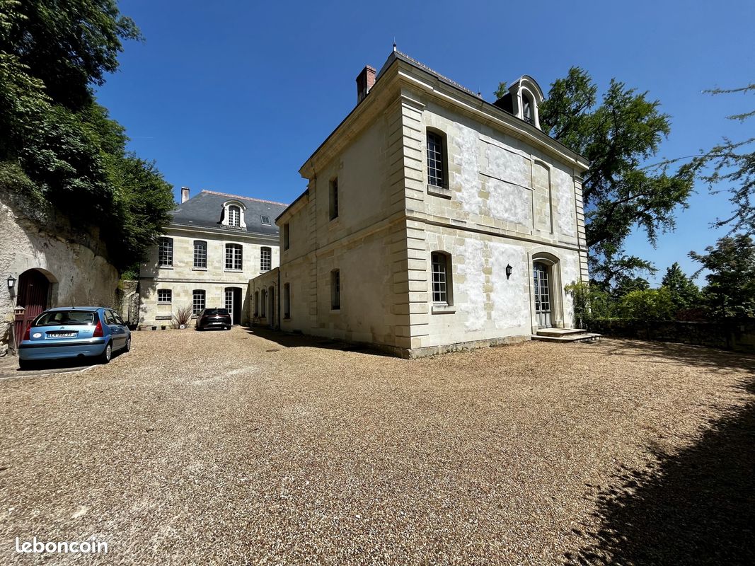 2 chambres Appartement à Cinq-Mars-la-Pile, France No. 97837
