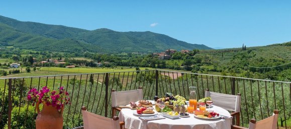 18 rooms House in Castiglion Fiorentino, Italy No. 57210 11