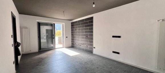 2 Schlafzimmer Wohnung in Marano di Napoli, Italy, Nr. 292862 3