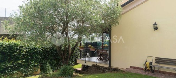 6 rooms Apartment in Torri di Quartesolo, Italy No. 257791 20