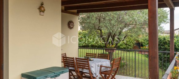 6 rooms Apartment in Torri di Quartesolo, Italy No. 257791 3