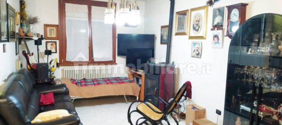 3 Schlafzimmer Haus in Moglia, Italy, Nr. 80519 2