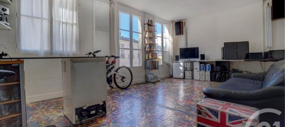 1 bedroom Apartment in Paris, France No. 164885 2
