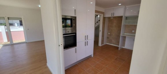 4 bedrooms House in Almada, Portugal No. 141926 5