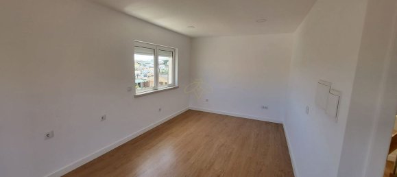 4 bedrooms House in Almada, Portugal No. 141926 12