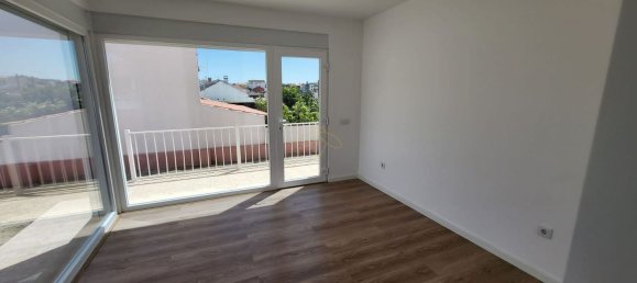 4 bedrooms House in Almada, Portugal No. 141926 16