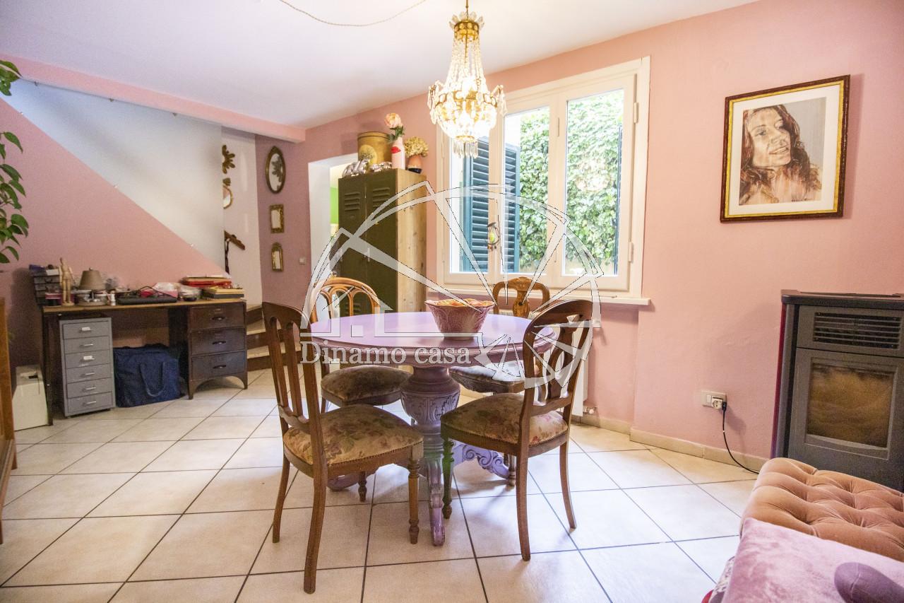 4-Zimmer Haus in Prato, Italy, Nr. 68891