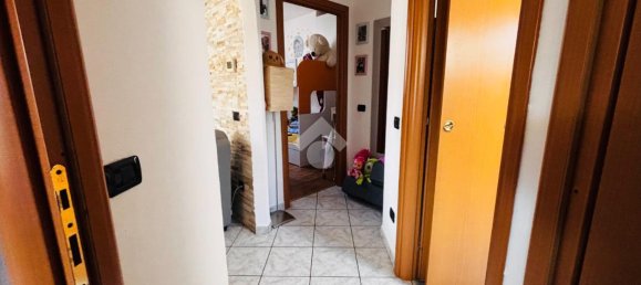 Apartamento de 3 divisões em Malnate, Italy N.º 2280 8