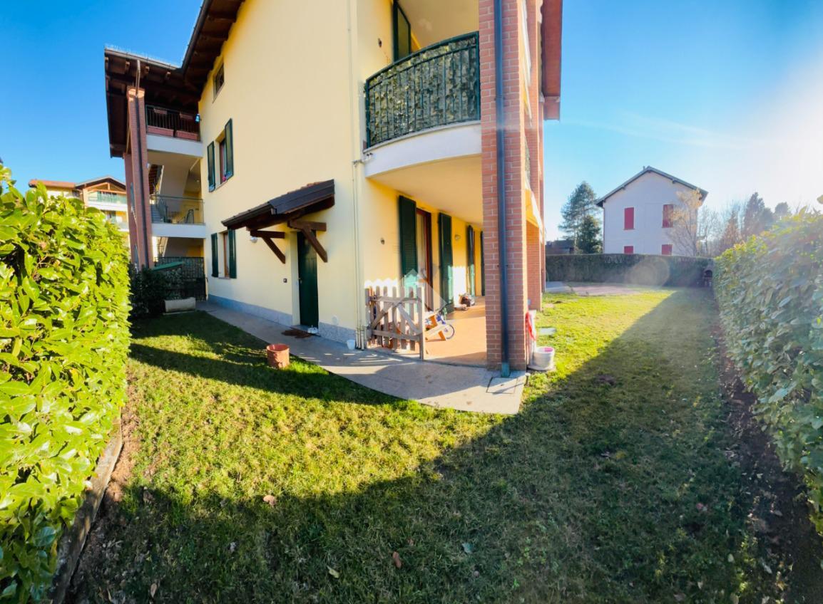 Apartamento de 3 divisões em Malnate, Italy N.º 2280