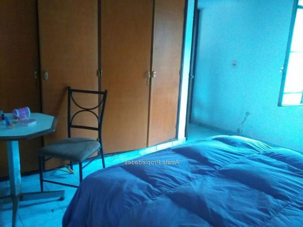 Casa de 2 dormitorios en Maldonado, Uruguay No. 2936