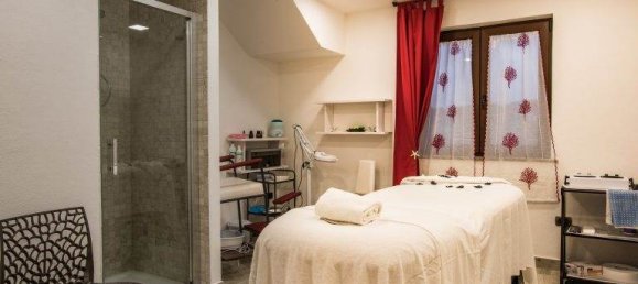 44 Schlafzimmer Hotel in Salsomaggiore Terme, Italy, Nr. 347120 8