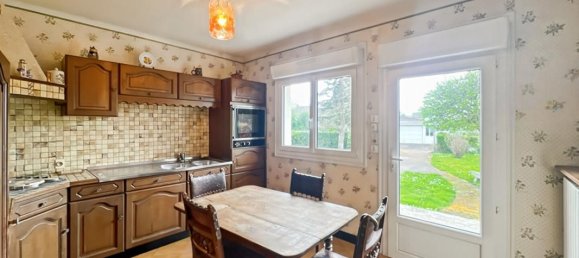 3 bedrooms House in Chateaubriant, France No. 98333 4